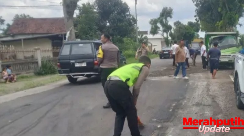 Kecelakaan di Jalur Srikaton Tulungagung: Elf Terguling Usai Hantam Dump Truck, Seluruh Penumpang Di