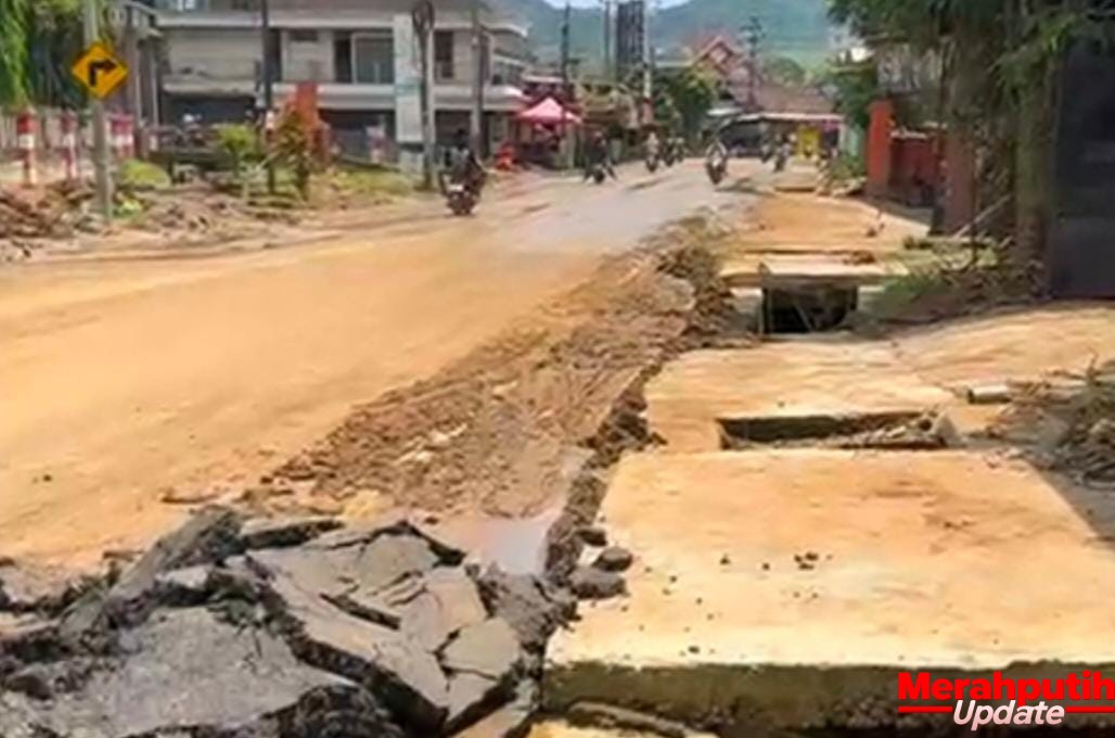 Klarifikasi PUPR Tulungagung Soal Video Aspal Sawo–Gambiran: Struktur Utama Tetap Kokoh